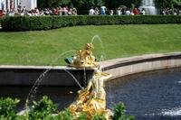 Peterhof: Detail am Springbrunnen &ndash; &copy; Petra Hanschke (Eberhardt TRAVEL)