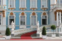 Katharinenpalast - der rote Teppich liegt schon aus &ndash; &copy; Petra Hanschke (Eberhardt TRAVEL)