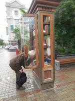 Krasnojask, Büchertausch  &ndash; &copy; Galina Kraslavskaya (Eberhardt TRAVEL)
