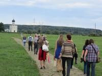 zur Pokrov-Kirche am Nerl &ndash; &copy; Jürgen Schmeißer (Eberhardt TRAVEL)