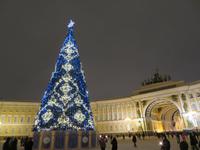 Schlossplatz mit Generalstabsgebäude &ndash; &copy; Jürgen Schmeißer (Eberhardt TRAVEL)