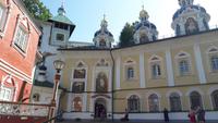 Pskow: Heilige Maria-Entschlafen-Höhlenklosters &ndash; &copy; Galina Kraslavskaya (Eberhardt TRAVEL)