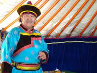 Ulan-Ude: Ausflug in ein burjatisches Dorf: Gastgeberin &ndash; &copy; Inge Bily (Eberhardt TRAVEL)