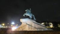 Der eherne Reiter bei Nacht &ndash; &copy; Anna Jeske (Eberhardt TRAVEL)