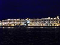 Der Winterpalast bei Nacht &ndash; &copy; Claudia Rossin (Eberhardt TRAVEL)
