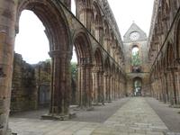Jedburgh Abbey, Langhaus der Kirche &ndash; &copy; Michael Krause (Eberhardt TRAVEL)