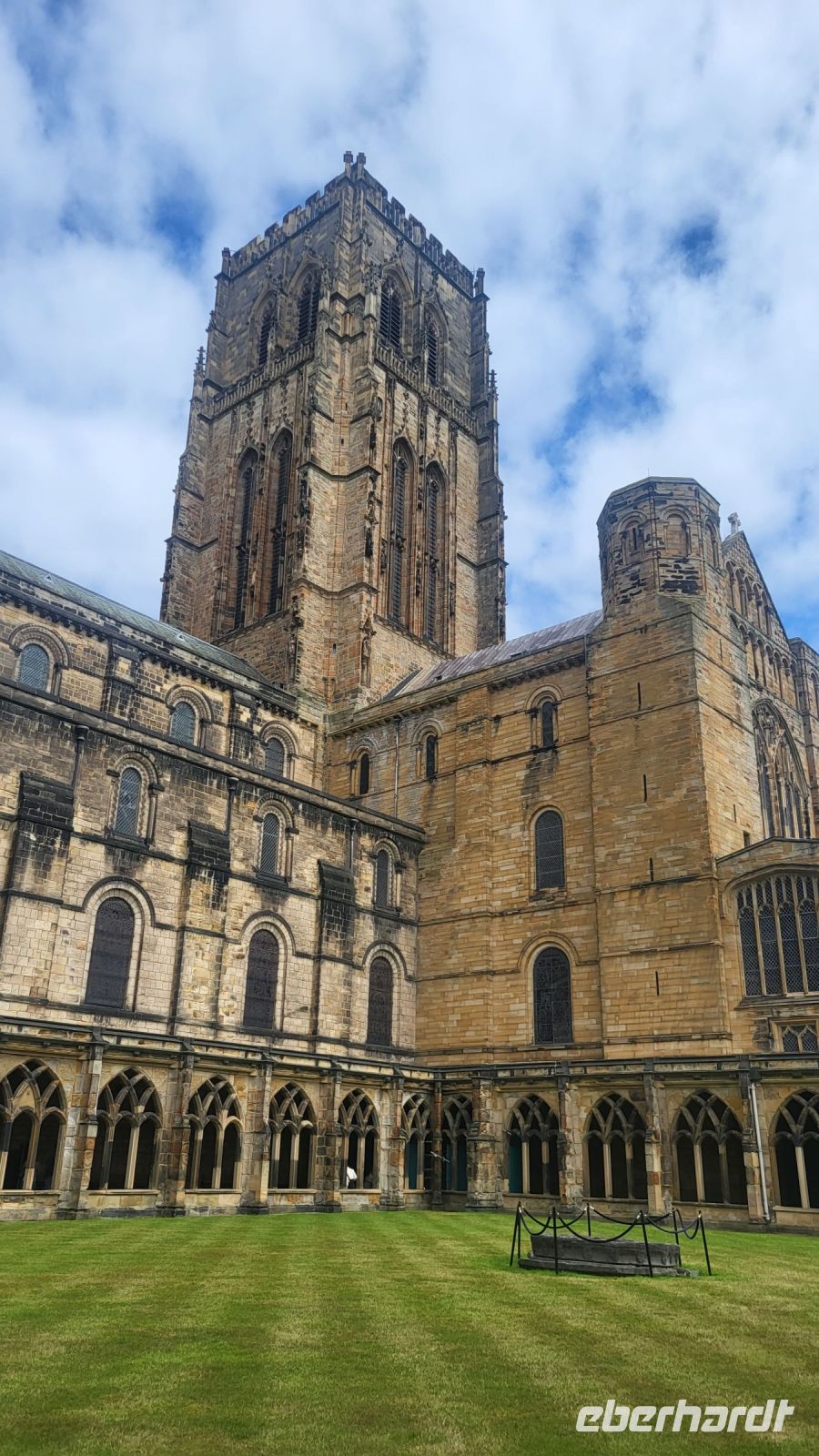 09 – Durham Kathedrale &ndash; &copy; Vivien Fiedler (Eberhardt TRAVEL)