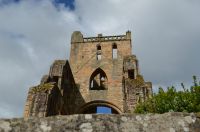 132Jedburgh Abbey &ndash; &copy; Vivien Fiedler (Eberhardt TRAVEL)