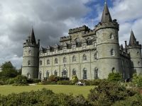 Inveraray Castle &ndash; &copy; Nicole Madeleine Ogola (Eberhardt TRAVEL)
