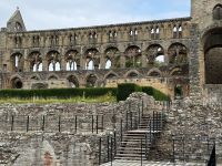 Jedburgh Abbey &ndash; &copy; Nicole Madeleine Ogola (Eberhardt TRAVEL)