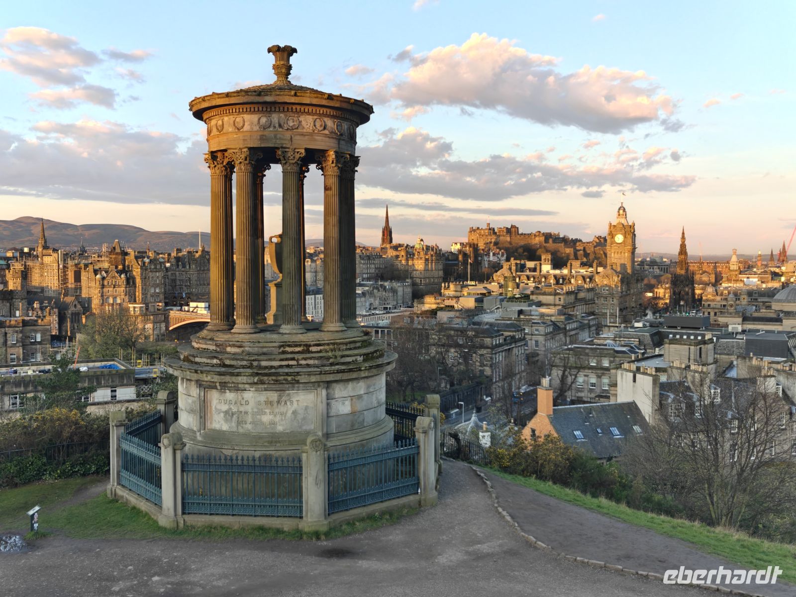 039.1 – Edinburgh Calton Hill &ndash; &copy; Vivien Fiedler (Eberhardt TRAVEL)