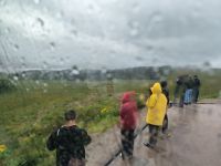 Fotostopp im Regen &ndash; &copy; Heike Jack (Eberhardt TRAVEL)