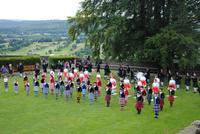 Burggraben von Stirling Castle - Vorführung einer Folkloregruppe &ndash; &copy; Philipp Schmitz (Eberhardt TRAVEL)