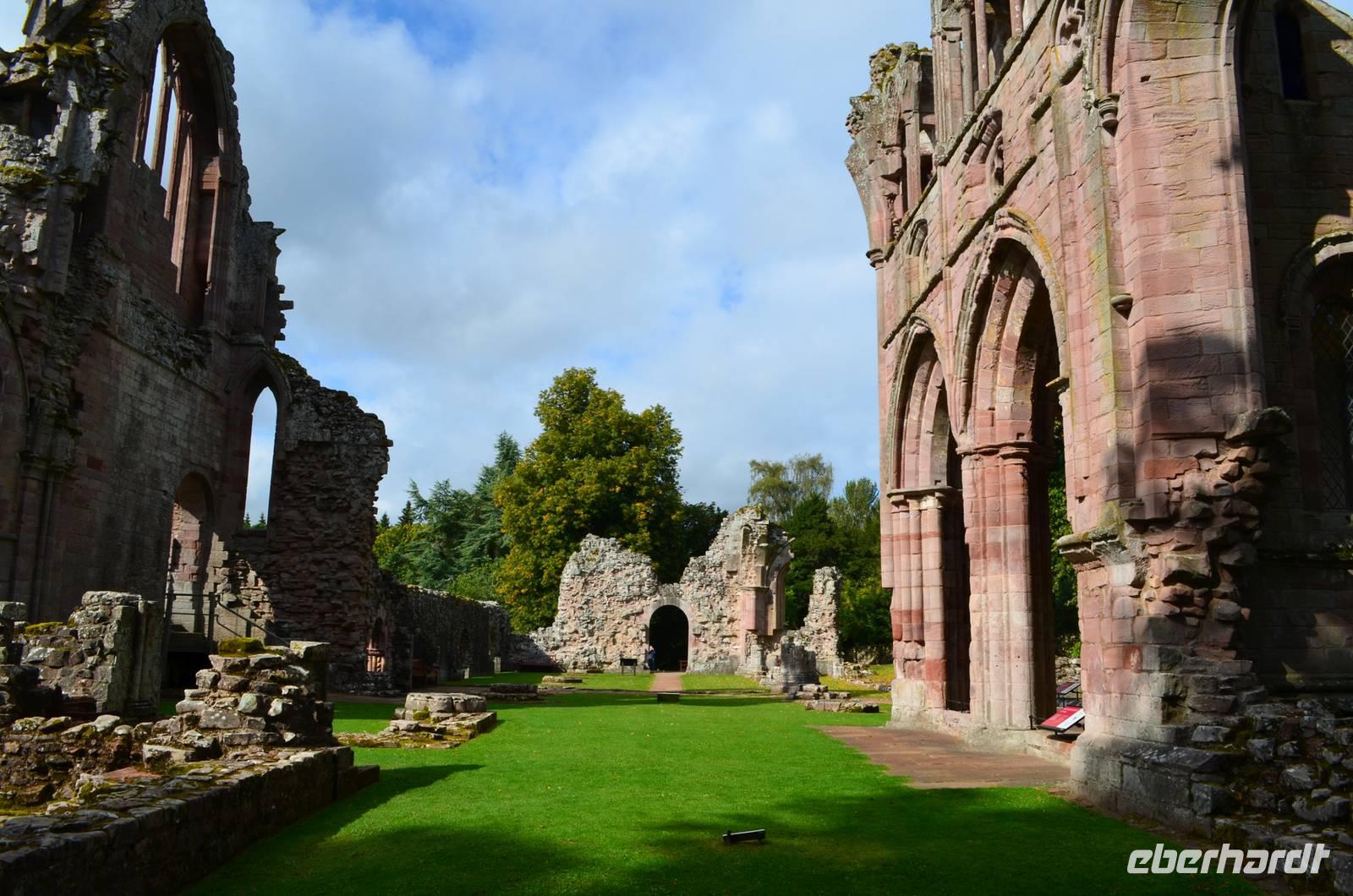 266 Dryburgh abbey &ndash; &copy; Konrad Füssel (Eberhardt TRAVEL)