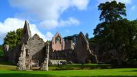 260 Dryburgh abbey &ndash; &copy; Konrad Füssel (Eberhardt TRAVEL)