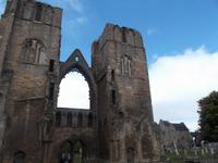 Turmfront von Elgin Cathedral &ndash; &copy; Michael Krause (Eberhardt TRAVEL)
