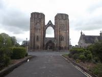Turmfront von Elgin Cathedral &ndash; &copy; Michael Krause (Eberhardt TRAVEL)