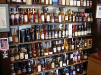 Whiskyangebot in Tomintoul &ndash; &copy; Stefan Jahnke (Eberhardt TRAVEL)