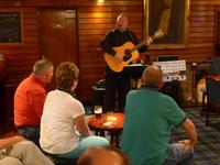 Hotel Newtonmore - Livemusik &ndash; &copy; Philipp Schmitz (Eberhardt TRAVEL)