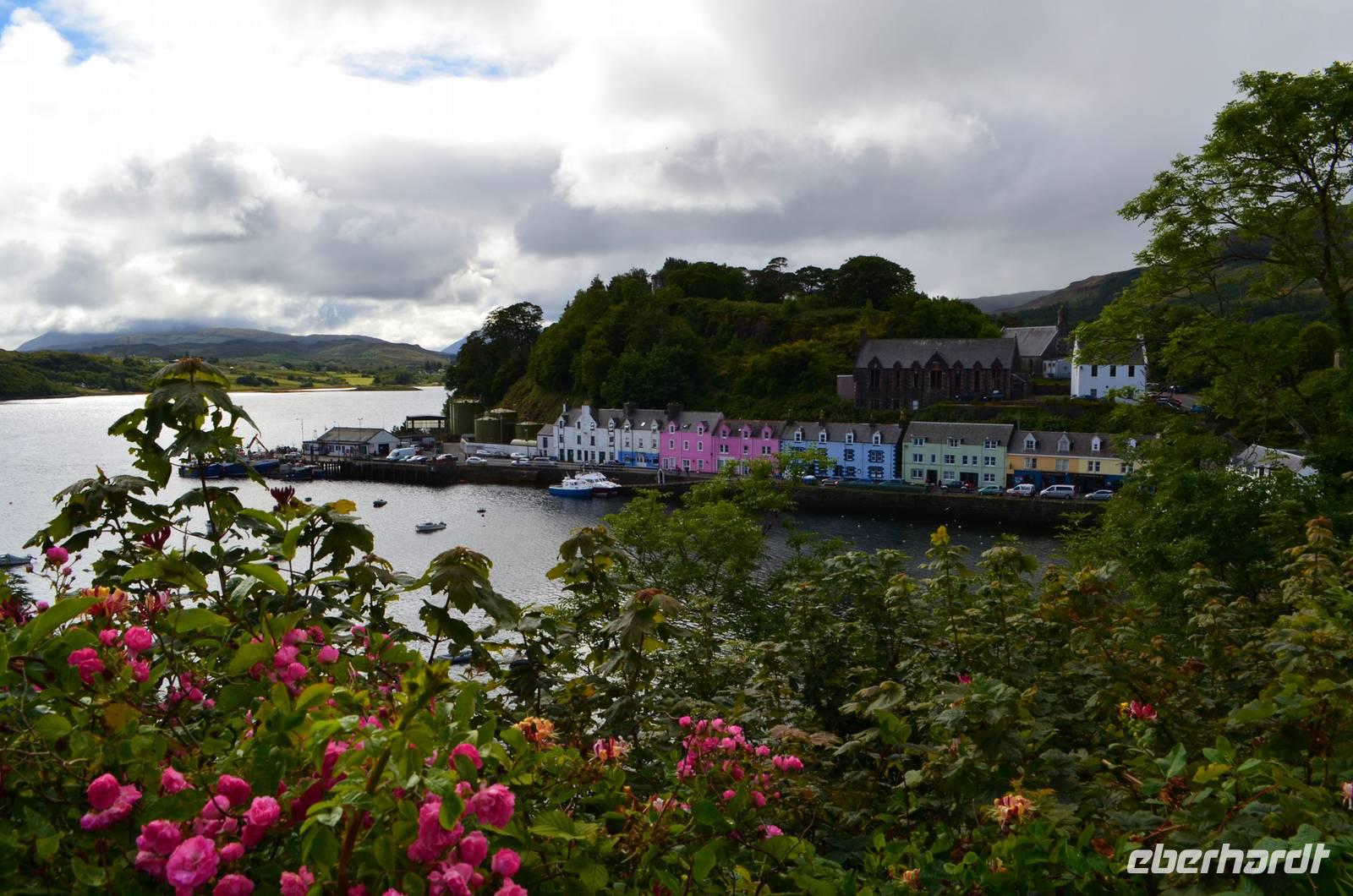 0196 Skye, Portree &ndash; &copy; Konrad Füssel (Eberhardt TRAVEL)