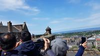 Edinburgh - Abschuss der 1 Uhr Kanone 20180608 135919 &ndash; &copy; Marlies Thrum (Eberhardt TRAVEL)