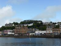 Oban mit McCraig Tower &ndash; &copy; Claudia Bernhardt (Eberhardt TRAVEL)