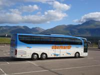Bus vor Ben Nevis Massiv &ndash; &copy; Claudia Bernhardt (Eberhardt TRAVEL)