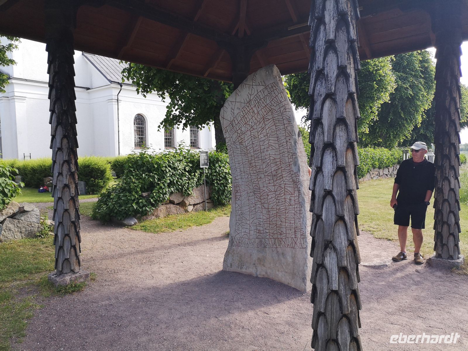 Runenstein bei Rök &ndash; &copy; Jürgen Müller (Eberhardt TRAVEL)