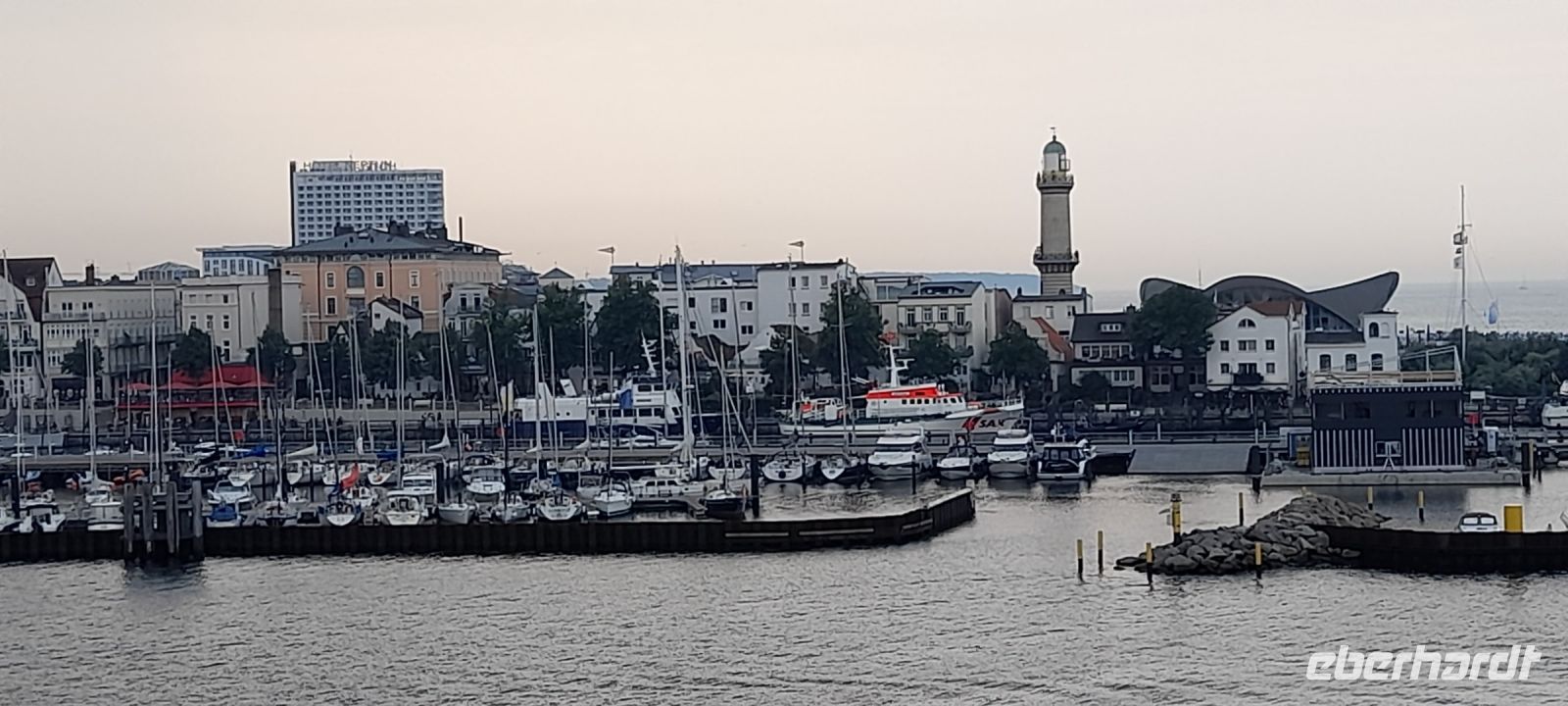 Warnemünde &ndash; &copy; Ingrid Langer (Eberhardt TRAVEL)