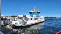 Kreuzfahrt Göta-Kanal - mit der ÖPNV-Fähre auf die Insel Djurgarden &ndash; &copy; Franziska Bergmann (Eberhardt TRAVEL)