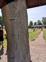 Runenstein Rökstenen &ndash; &copy; Jürgen Müller (Eberhardt TRAVEL)