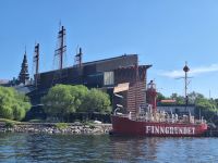 0054 Stockholm Vasa Museum von außen &ndash; &copy; Heike Jack (Eberhardt TRAVEL)