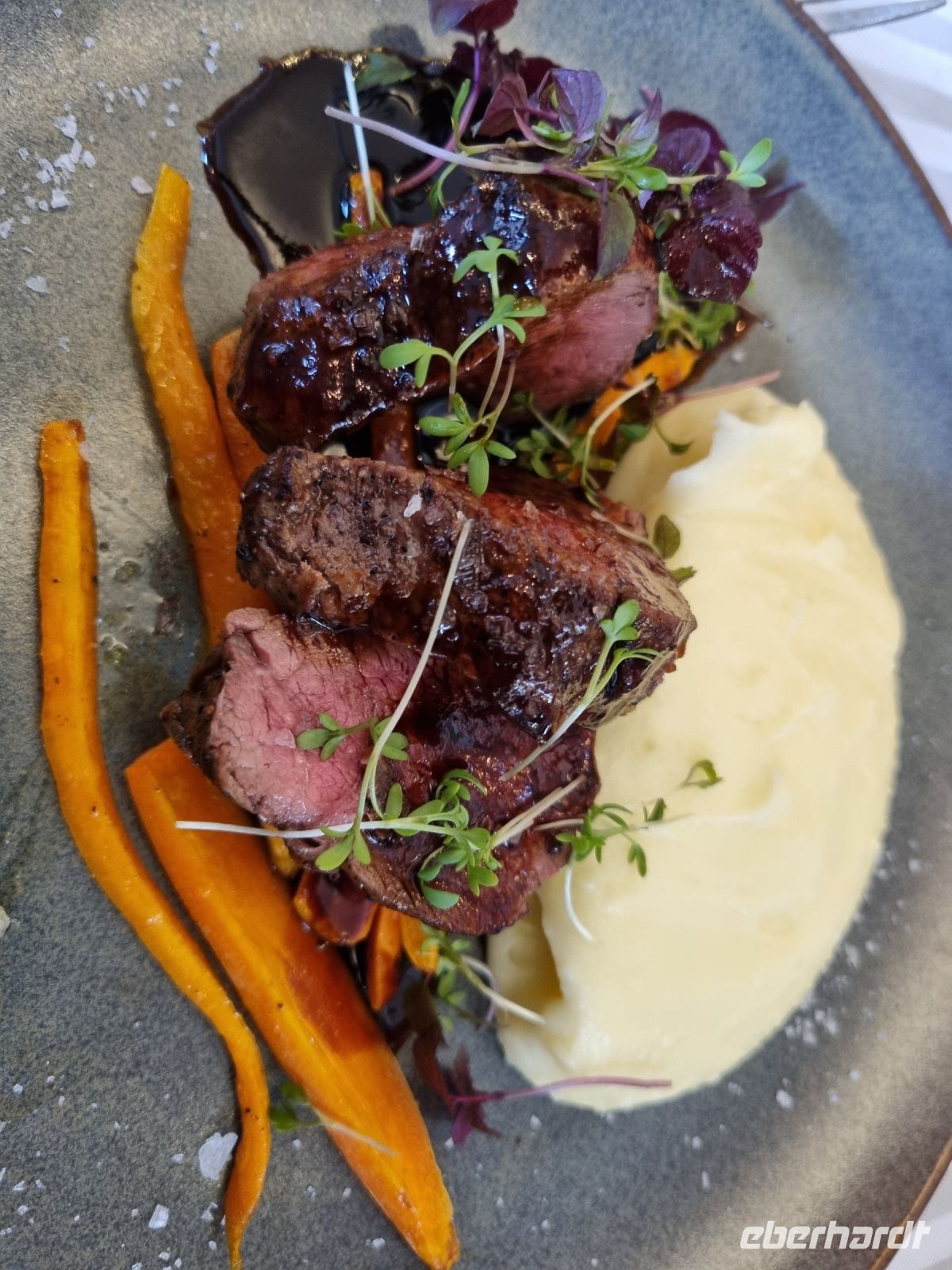 Kalbsfilet mit Trüffel-Kartoffelpüree &ndash; &copy; Katrin Deutschbein (Eberhardt TRAVEL)