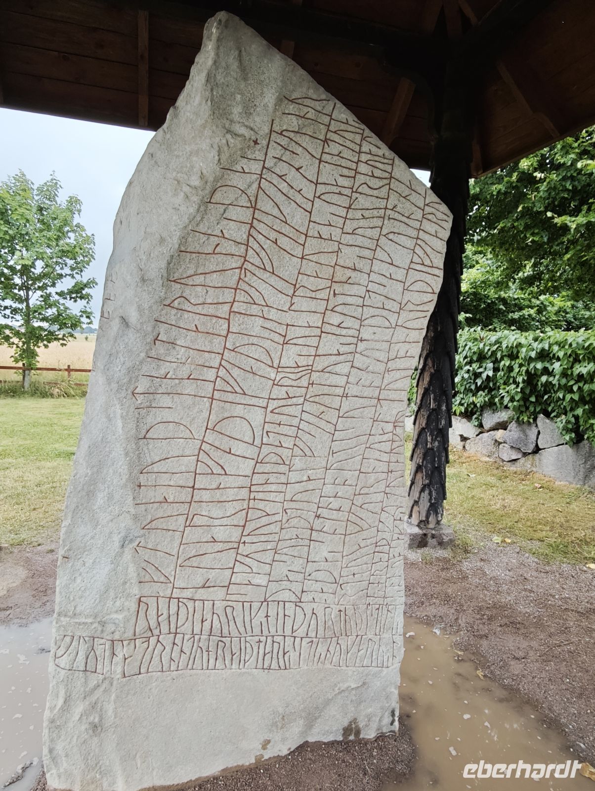 Runenstein bei Rök &ndash; &copy; Peter Walther (Eberhardt TRAVEL)