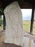 Runenstein bei Rök &ndash; &copy; Peter Walther (Eberhardt TRAVEL)