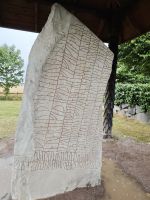 Runenstein bei Rök &ndash; &copy; Peter Walther (Eberhardt TRAVEL)