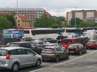 1174 Warteschlange für die Ausfahrt; aber um 10Uhr20 sind wir schon auf der „Route 40“ Richtung Osten &ndash; &copy; Armin Harsdorff (Eberhardt TRAVEL)
