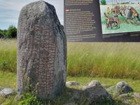 2636 Der Karlevi-Stein &ndash; &copy; Armin Harsdorff (Eberhardt TRAVEL)