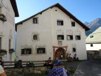 Guarda, Haus vom Illustrator des Schellen-Ursli Alois Carigiet &ndash; &copy; Hartwig Köllner (Eberhardt TRAVEL)