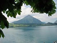Thunersee mit Niesen &ndash; &copy; Steffen Mucke (Eberhardt TRAVEL)
