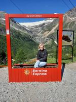 Fahrtimpressionen mit dem Bernina-Express (Blick von Alp Grüm - Reiseleiterin Katrin) &ndash; &copy; Katrin Deutschbein (Eberhardt TRAVEL)