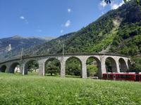 Kreisviadukt von Brusio &ndash; &copy; Katrin Deutschbein (Eberhardt TRAVEL)