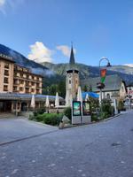 Zermatt - Kirchplatz &ndash; &copy; Katrin Deutschbein (Eberhardt TRAVEL)