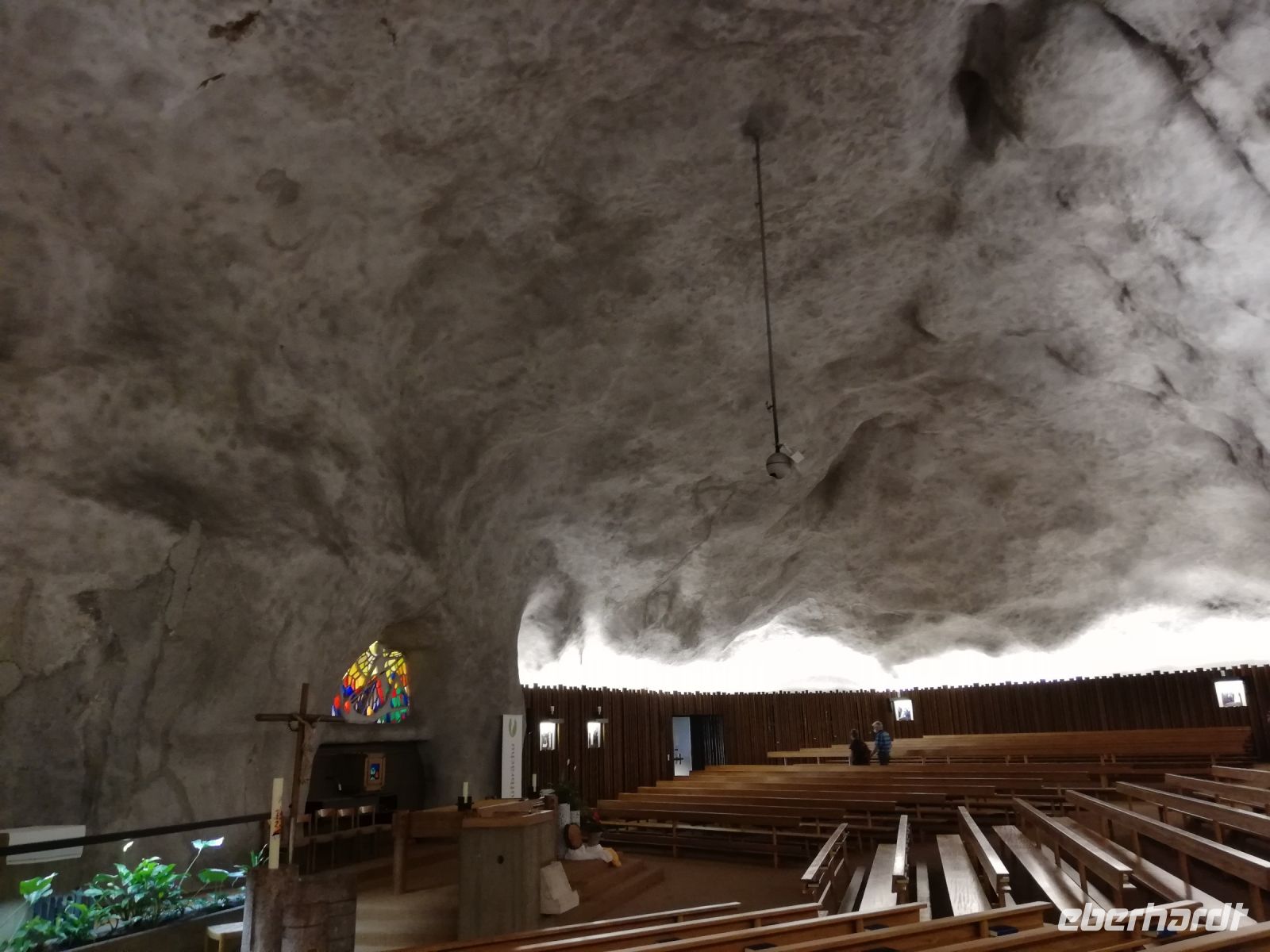 Raron, Felsenkirche St. Michael &ndash; &copy; Gisela Gerlach (Eberhardt TRAVEL)
