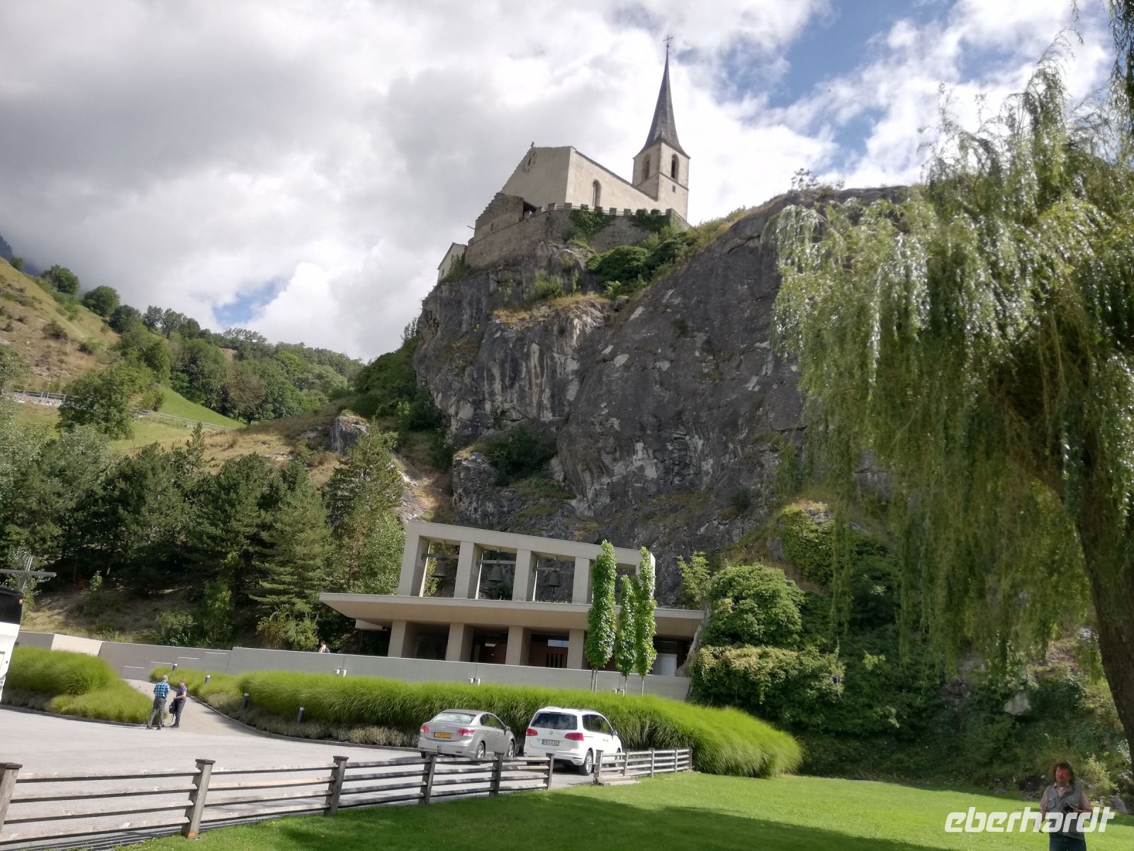 Raron, Felsenkirche St. Michael &ndash; &copy; Gisela Gerlach (Eberhardt TRAVEL)