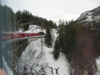 091 Fahrt mit der Arosa-Bahn von Chur nach Arosa &ndash; &copy; Annette Weise (Eberhardt TRAVEL)