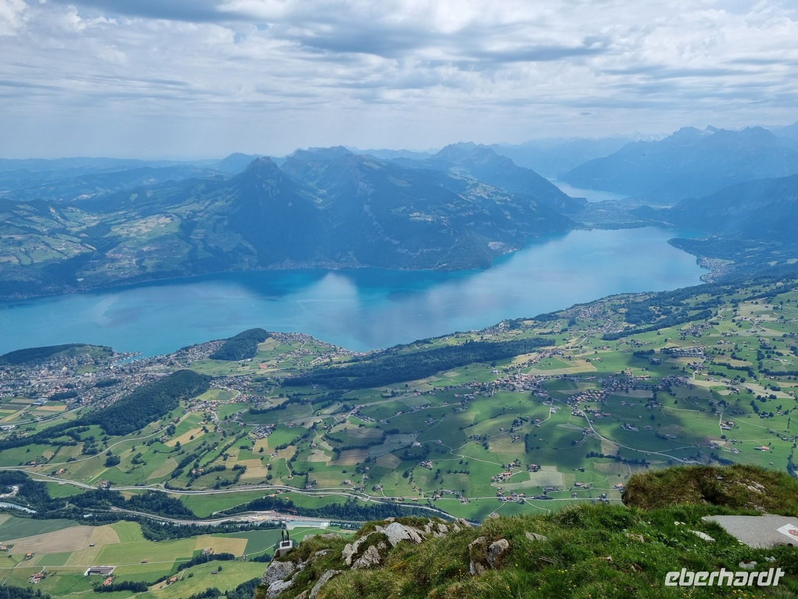 Niesen - Blick auf den Thuner See &ndash; &copy; Katrin Deutschbein (Eberhardt TRAVEL)