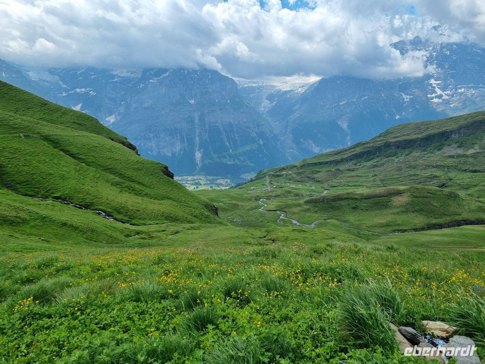 auf dem First... - Wanderung zum Bachalpsee &ndash; &copy; Katrin Deutschbein (Eberhardt TRAVEL)