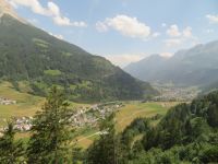 021 Fahrt mit dem Bernina-Express - Blick ins Val di Poschiavio &ndash; &copy; Annette Weise (Eberhardt TRAVEL)