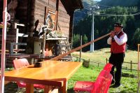 Ein Alphornbläser &ndash; &copy; Andreas Kunzmann (Eberhardt TRAVEL)
